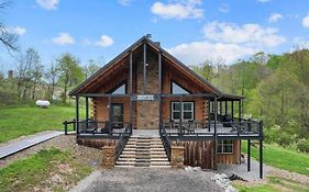 Serenity Ridge- Scenic Luxury Log Estate Getaway
